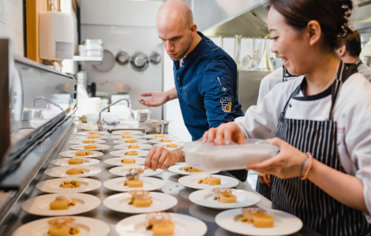 INTERNSHIP IN COOKING